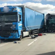Zobacz zdjęcie: Karambol na A4. Jedna osoba zginęła, trzy są ranne