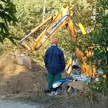 Zobacz zdjęcie: Nielegalne śmieci w lesie w Nowej Kuźni… zasypane ziemią. Kto zawinił?