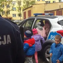 Zobacz zdjęcie: Przedszkolaki ponownie opanowały bolesławiecką komendę