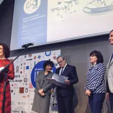 Zobacz zdjęcie: Ceramika Artystyczna – Spółdzielnia Rękodzieła Artystycznego w Bolesławcu uhonorowana nagrodą Ministra Kultury i Dziedzictwa Narodowego Piotra Glińskiego