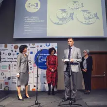 Zobacz zdjęcie: Ceramika Artystyczna – Spółdzielnia Rękodzieła Artystycznego w Bolesławcu z nagrodą „Dobry Wzór 2018”