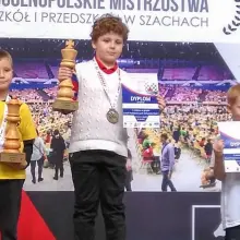 Zobacz zdjęcie: Gabriel Karaszewski zajął 1 miejsce w Ogólnopolskich Mistrzostwach w Szachach