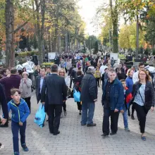 Zobacz zdjęcie: Bolesławianie odwiedzają groby swoich bliskich