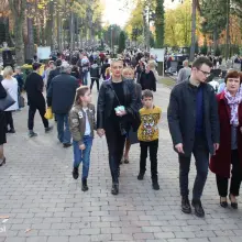 Zobacz zdjęcie: Bolesławianie odwiedzają groby swoich bliskich