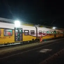 Zobacz zdjęcie: Wandal spryskał farbą rozpędzony pociąg. Jest nagroda za pomoc w złapaniu sprawcy!