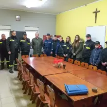 Zobacz zdjęcie: Strażacy przekazali ukraińskiej jednostce wóz gaśniczy