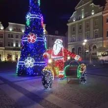 Zobacz zdjęcie: Miejski Zakład Gospodarki Mieszkaniowej w Bolesławcu w wyjątkowy sposób uczcił mikołajki