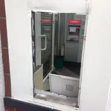 Zobacz zdjęcie: Wyrwali bankomat ze ściany