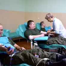 Zobacz zdjęcie: Bolesławieccy artylerzyści oddali krew dla 7-letniego Aleksa