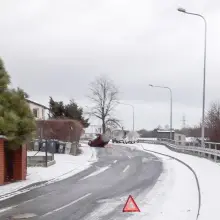 Zobacz zdjęcie: Dachowanie na Zabobrzu. Kierowca dostał 250-zł mandat