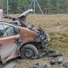 Zobacz zdjęcie: Wypadek busa z Amerykanami na A18. Sześciu żołnierzy rannych