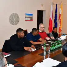 Zobacz zdjęcie: Żołnierze nowej zmiany US Army z wizytą w Ratuszu