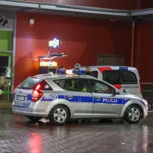Zobacz zdjęcie: Niebezpieczni bandyci chcieli traktorem ukraść bankomat, policja złapała jednego z nich