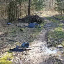 Zobacz zdjęcie: Syf na bolesławieckiej żwirowni