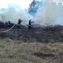 Zobacz zdjęcie: Pożar między Brzeźnikiem a Mierzwinem