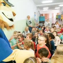 Zobacz zdjęcie: Komisarz Lew z wizytą w nowogrodzieckim przedszkolu