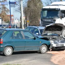 Zobacz zdjęcie: Dwie osoby poszkodowane w kolizji na skrzyżowaniu Wróblewskiego i Dolnych Młynów
