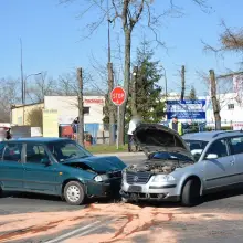 Zobacz zdjęcie: Dwie osoby poszkodowane w kolizji na skrzyżowaniu Wróblewskiego i Dolnych Młynów