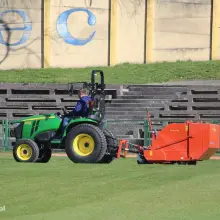 Zobacz zdjęcie: Renowacja płyty stadionu przy Spółdzielczej