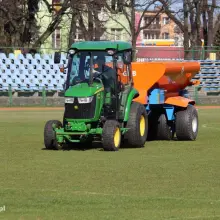 Zobacz zdjęcie: Renowacja płyty stadionu przy Spółdzielczej