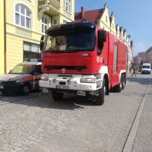 Переглянути фотографію: Евакуація людей із кам’яниці на площі