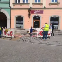 Переглянути фотографію: Евакуація людей із кам’яниці на площі