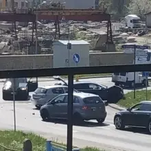 Zobacz zdjęcie: Trzy auta zderzyły się na obwodnicy, jedna osoba w ciężkim stanie