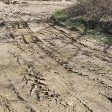 Zobacz zdjęcie: Kto wywozi żwir z nad Bobru w Otoku?
