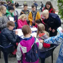 Zobacz zdjęcie: Policjanci promowali ceramikę, bezpieczeństwo i lokalne samorządy we Wrocławiu