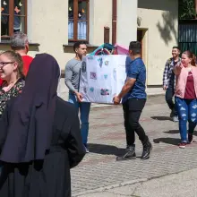 Zobacz zdjęcie: Żołnierki i żołnierze US Army z wizytą i prezentami w Domu Dziecka