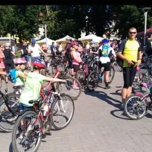 Zobacz zdjęcie: Rowerzyści w czasie 8 Rundki z Powiatem Bolesławieckim