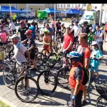 Zobacz zdjęcie: Rowerzyści w czasie 8 Rundki z Powiatem Bolesławieckim