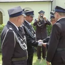 Zobacz zdjęcie: Strażacy ochotnicy z Różyńca ze sztandarem