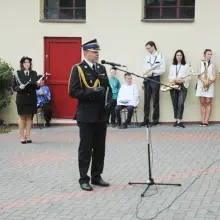 Zobacz zdjęcie: Strażacy ochotnicy z Różyńca ze sztandarem