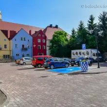 Zobacz zdjęcie: Kościelna: nowy wygląd podwórka przy murach obronnych