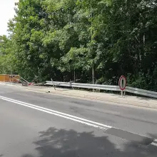 Zobacz zdjęcie: Wrak straszy pod mostem w Kliczkowie