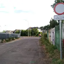 Zobacz zdjęcie: Znaki na pętli autobusowej przy ulicach Kosiby/Kresów II RP