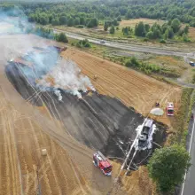 Переглянути фотографію: Фотографії палаючої вантажівки з дрона