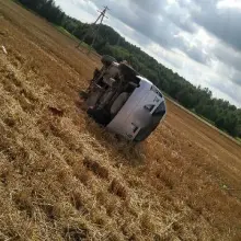 Zobacz zdjęcie: Ford wypadł z drogi. Kierowca był pijany