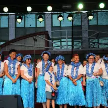 Zobacz zdjęcie: Nagrodzeni w konkursie na najlepszy strój prezentowany w paradzie ceramicznej
