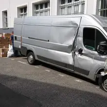 Zobacz zdjęcie: Przemytnik uciekał przed mundurowymi, zderzył się ze śmieciarką