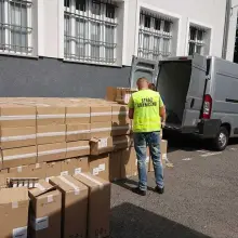 Zobacz zdjęcie: Przemytnik uciekał przed mundurowymi, zderzył się ze śmieciarką