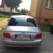 Zobacz zdjęcie: Porzucone auto po napadzie w Gryfowie Śląskim