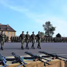 Zobacz zdjęcie: Artylerzyści: elewi dostali broń