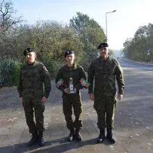 Zobacz zdjęcie: Pamiętają o zmarłych kolegach i żołnierzach poległych na wojnie