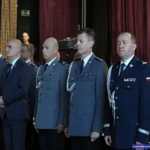 Zobacz zdjęcie: Ślubowanie nowych policjantów. 2 z nich służyć będzie w bolesławieckiej komendzie