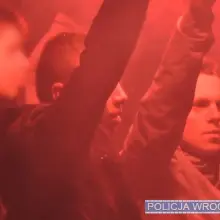 Zobacz zdjęcie: Wrocławski marsz. Policja publikuje wizerunki 10 kolejnych osób, które naruszyły prawo
