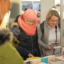 Zobacz zdjęcie: Uczniowie „Handlówki” na Wrocławskich Targach Dobrych Książek
