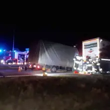 Zobacz zdjęcie: Tragedia na DK18: Kobieta zginęła, mężczyzna w ciężkim stanie
