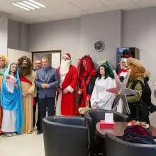Zobacz zdjęcie: Kolędnicy z „Handlówki” odwiedzili m.in. dzieci w szpitalu